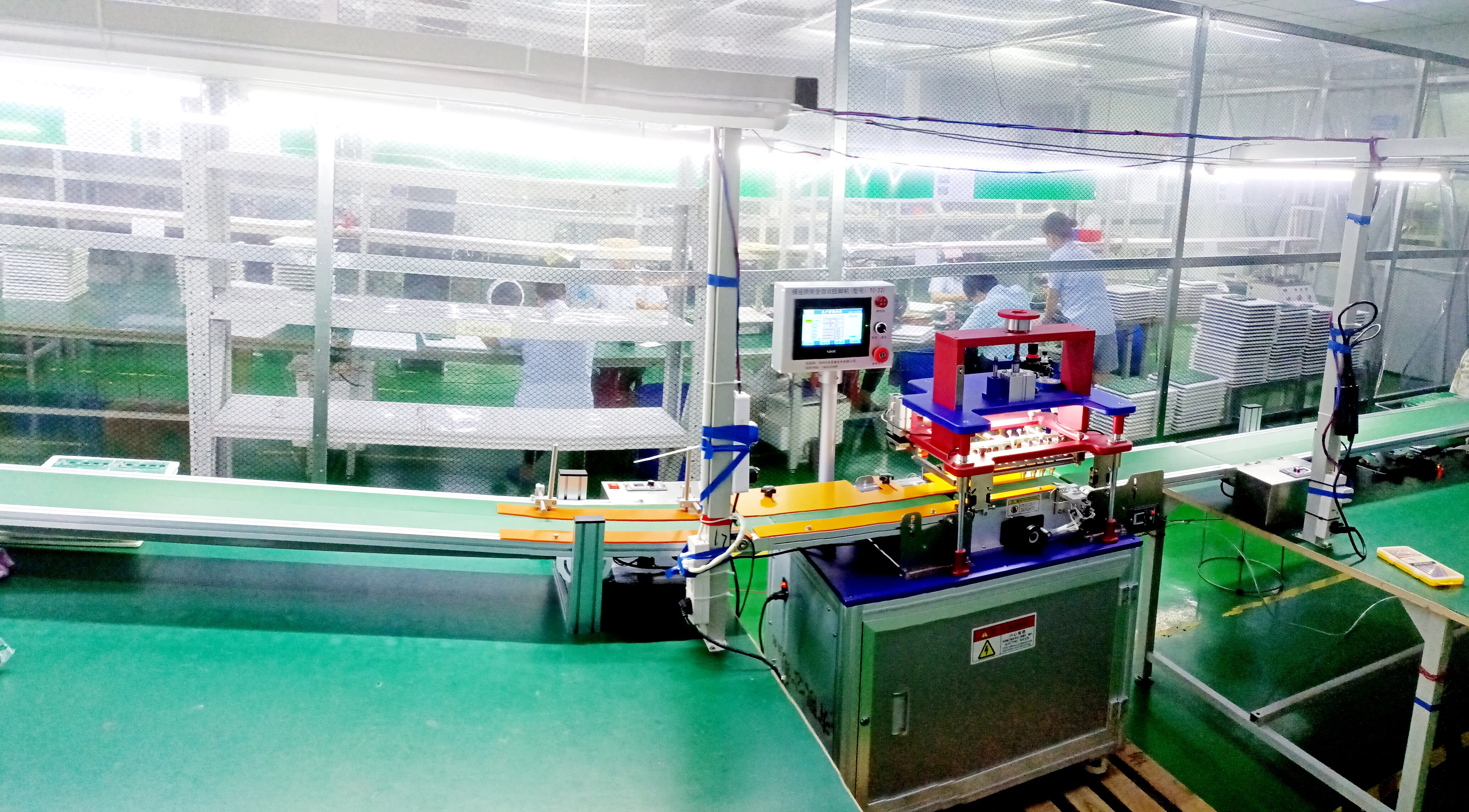 Vollautomatische Stanzmaschine